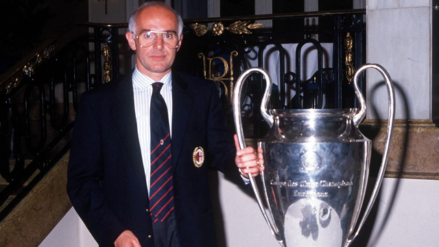 Arrigo Sacchi là một trong những huấn luyện viên có ảnh hưởng nhất trong lịch sử bóng đá Arrigo Sacchi là một trong những huấn luyện viên có ảnh hưởng nhất trong lịch sử bóng đá