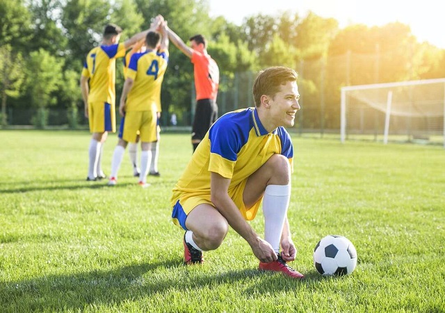 Bóng cỏ là gì Bóng cỏ là gì