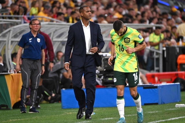 Lối chơi của Indonesia dưới thời HLV Kluivert là gì
