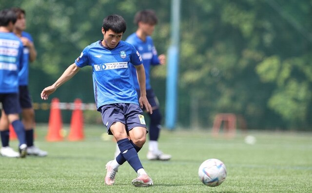 Nguyễn Văn Sơn và Bùi Ngọc Long đã có thời gian thi đấu cùng với FC Azul Claro Numazu Nguyễn Văn Sơn và Bùi Ngọc Long đã có thời gian thi đấu cùng với FC Azul Claro Numazu
