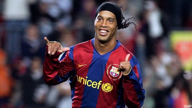 Phong độ của Quả Bóng Vàng Ronaldinho năm 2005 Phong độ của Quả Bóng Vàng Ronaldinho năm 2005