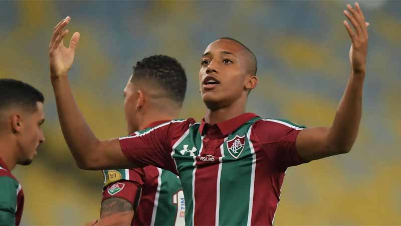 Tiểu sử João Pedro – Hành trình vươn mình của tài năng bóng đá Brazil