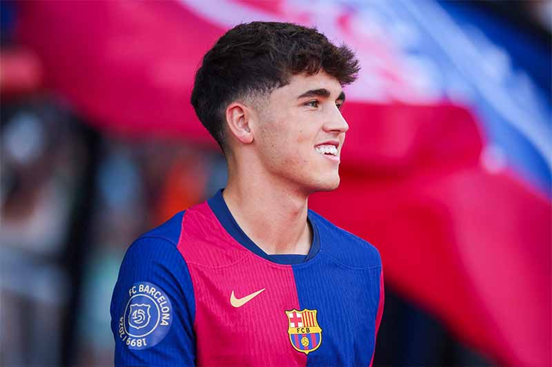 Tiểu sử Pau Cubarsí: Hành trình thần đồng trung vệ Barca vươn tầm La Liga