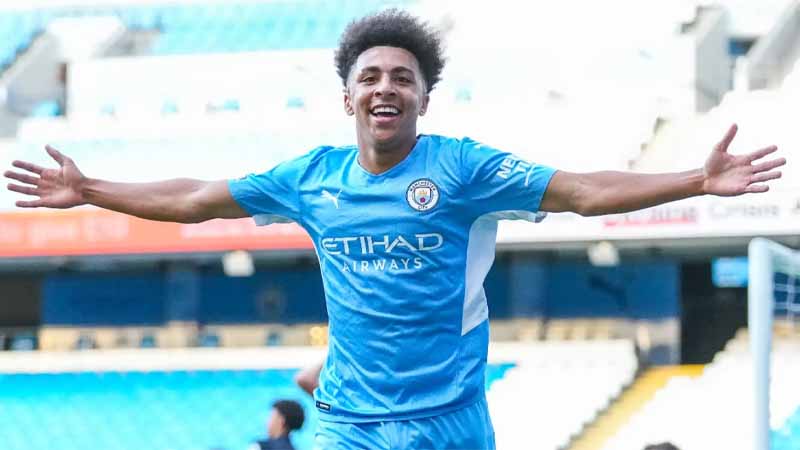 Tiểu sử Rico Lewis – Từ lò Man City đến ngôi sao trẻ nước Anh