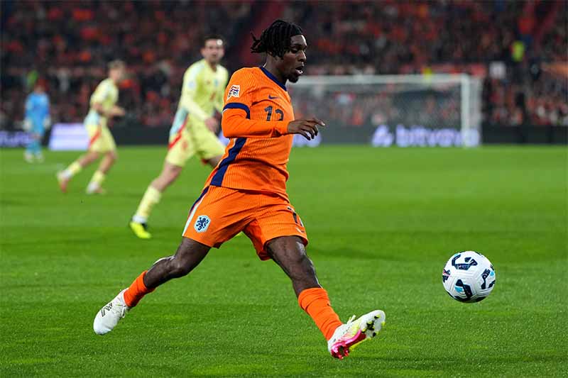 Tiểu sử Jeremie Frimpong: Viên ngọc tốc độ của bóng đá Hà Lan