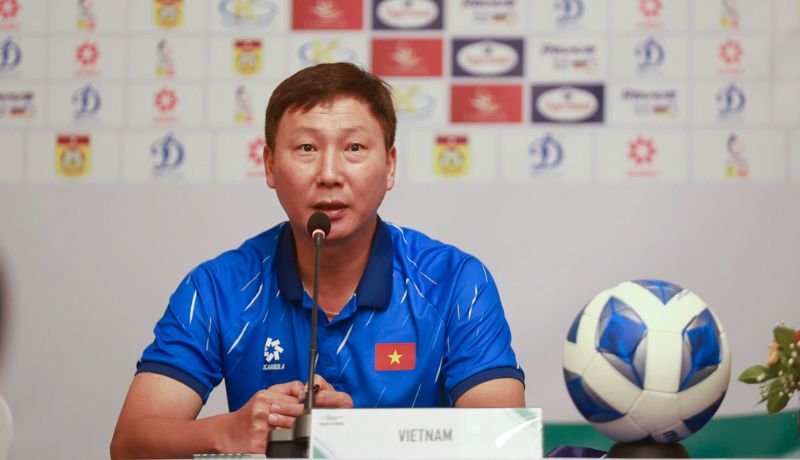 Tiểu sử huấn luyện viên hiện tại của Việt Nam
