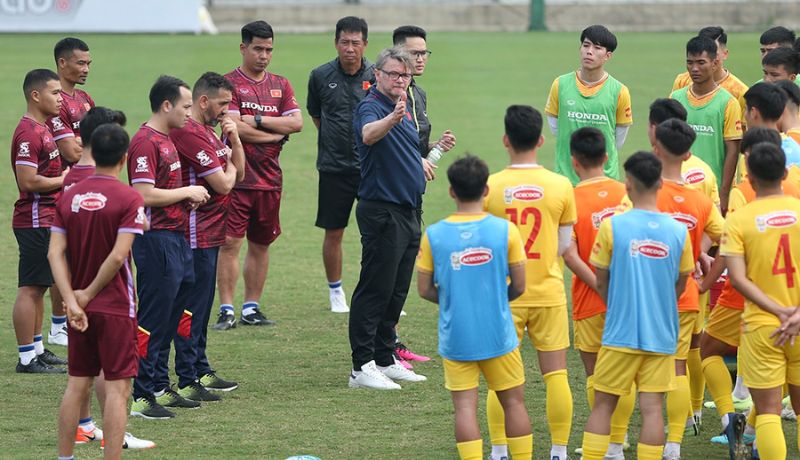 Các lý do vì sao Philippe Troussier bị sa thải? Các lý do vì sao Philippe Troussier bị sa thải?