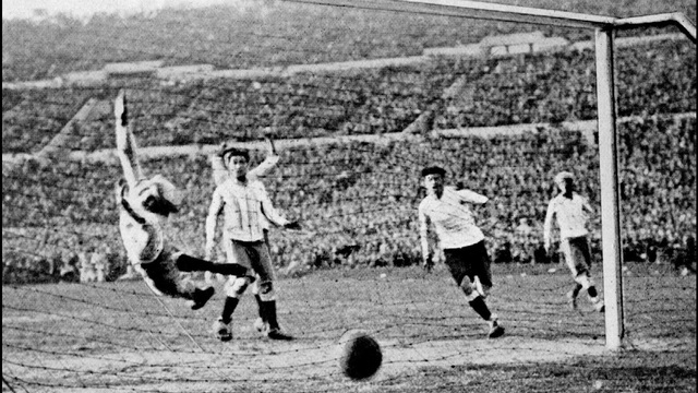 Lịch sử world cup khởi đầu với trận chung kết năm 1930