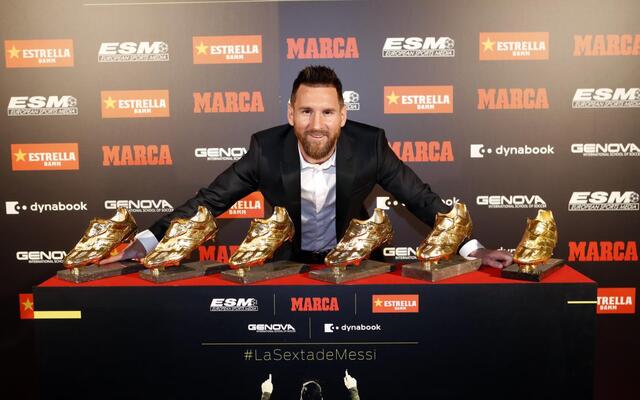 Lionel Messi với 15 Chiếc giày vàng Lionel Messi với 15 Chiếc giày vàng