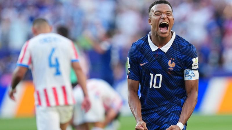 Kylian Mbappe xếp thứ hai với 19 bàn Kylian Mbappe xếp thứ hai với 19 bàn