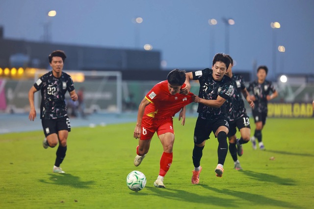 Chiến thuật và lối chơi của đội tuyển Hàn Quốc dướ thời HLV Lee Min-sung Chiến thuật và lối chơi của đội tuyển Hàn Quốc dướ thời HLV Lee Min-sung